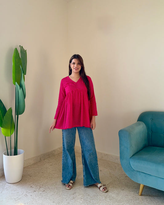 Gulabi noor short kurti